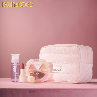 Every Kind Of Pretty Makeup Set With Bag